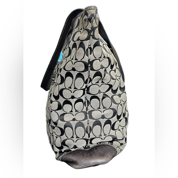 GUC Coach Large Signature Canvas Shoulder Tote - Picture 2 of 6